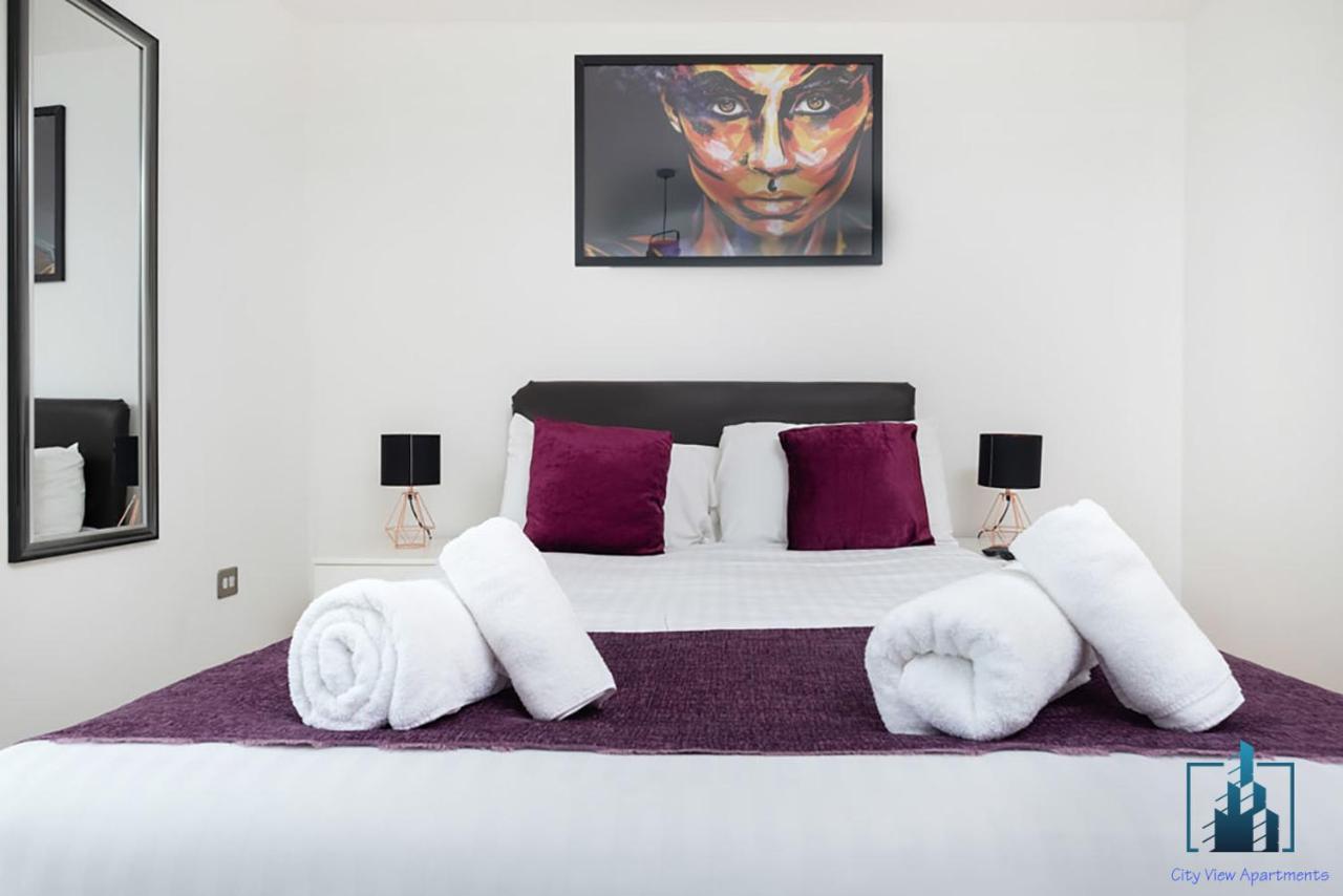Apartment Centre View Very Close To Bullring *